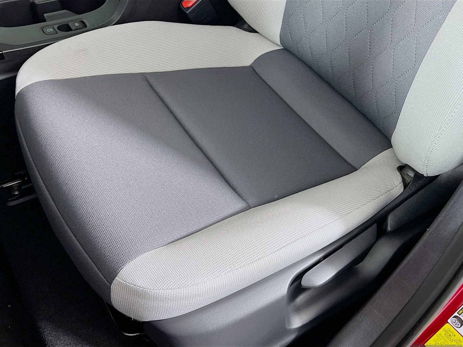 2025 Toyota Corolla LE - Photo 16
