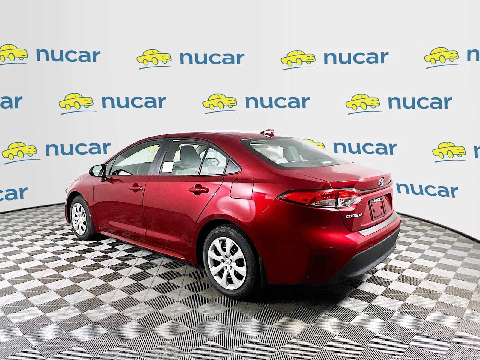 2025 Toyota Corolla LE - Photo 4