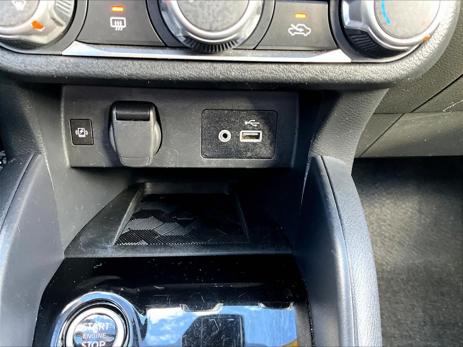 2023 Nissan Versa SV - Photo 25