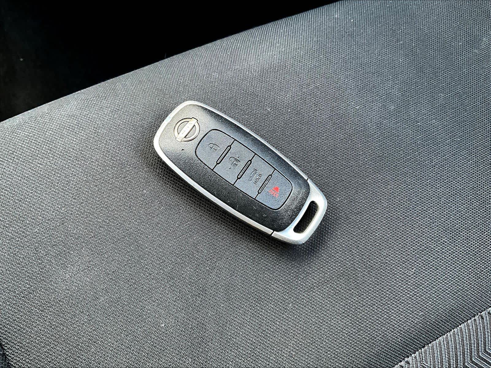 2023 Nissan Versa SV - Photo 28