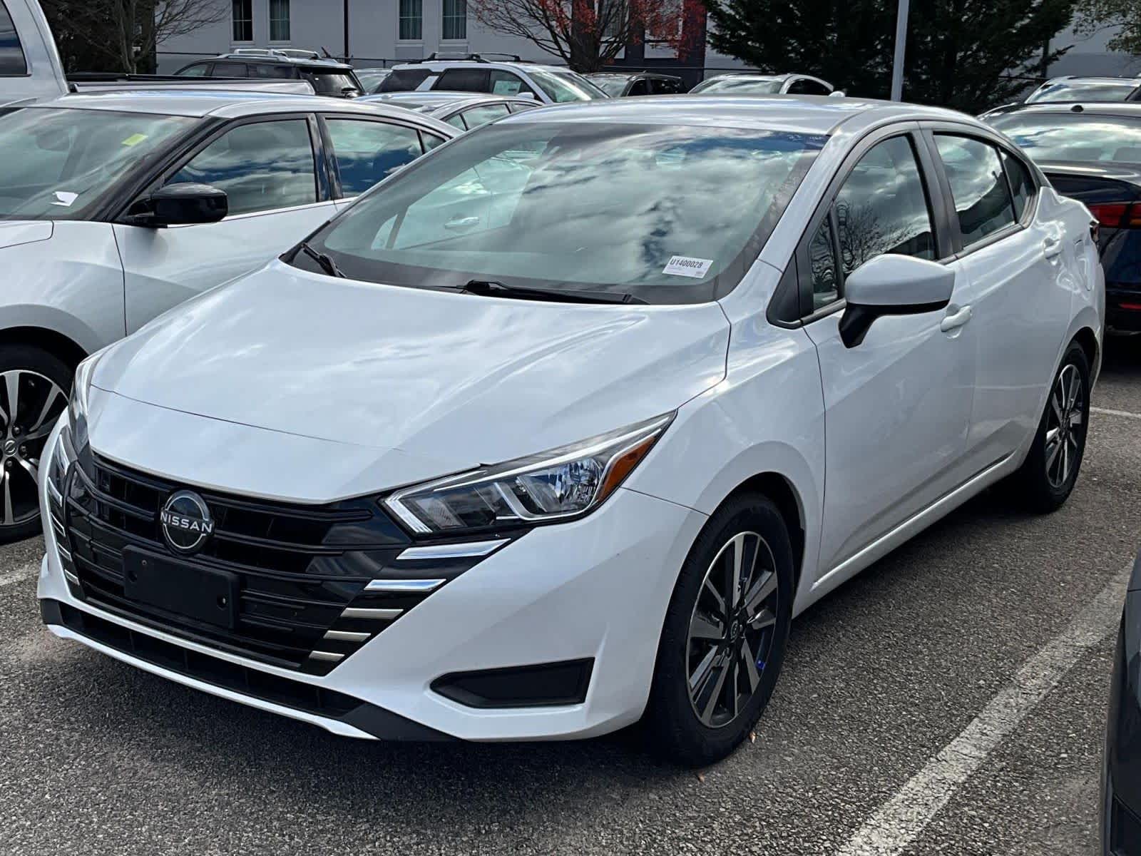 2023 Nissan Versa SV - Photo 3