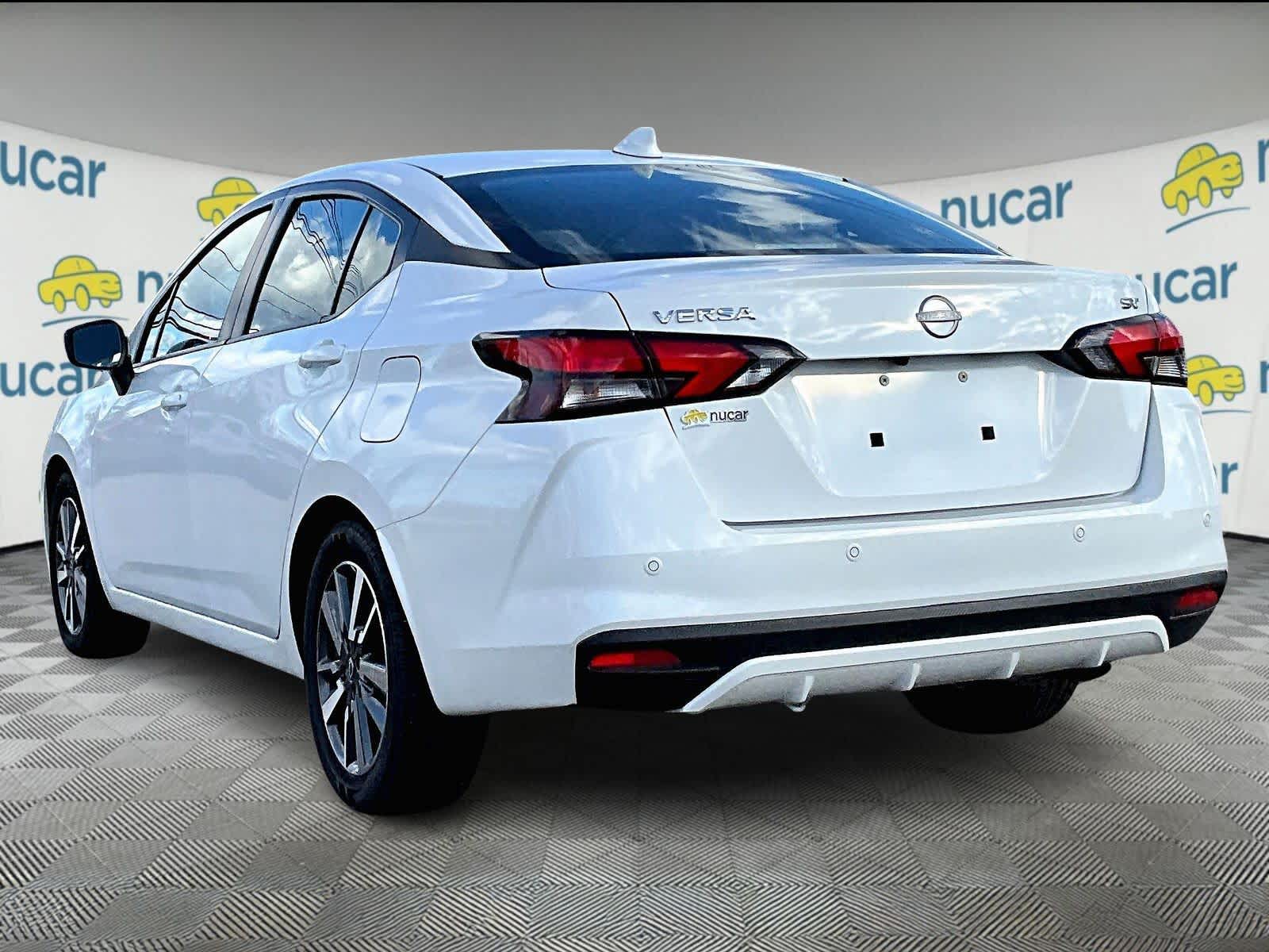 2023 Nissan Versa SV - Photo 4