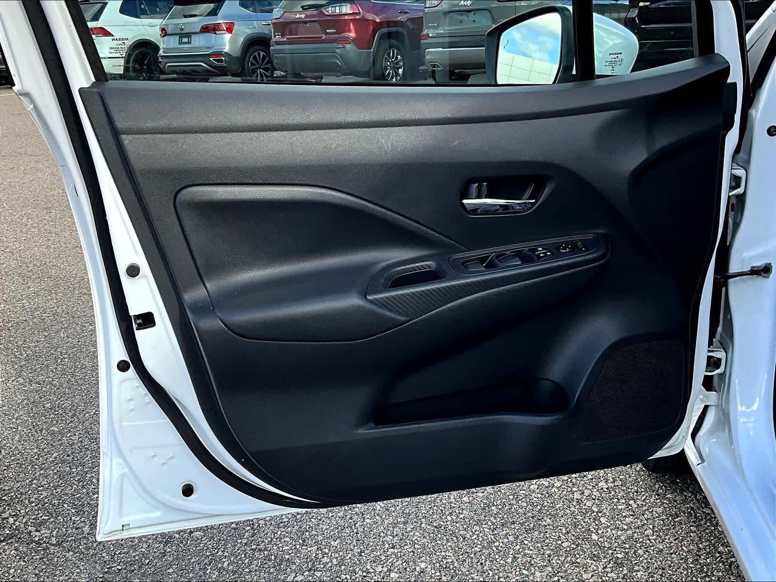 2023 Nissan Versa SV - Photo 9