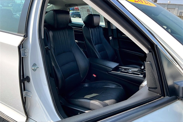 2021 Honda Accord EX-L - Photo 11