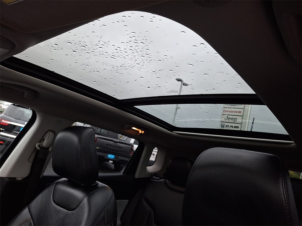 2022 Jeep Compass Latitude Lux - Photo 14