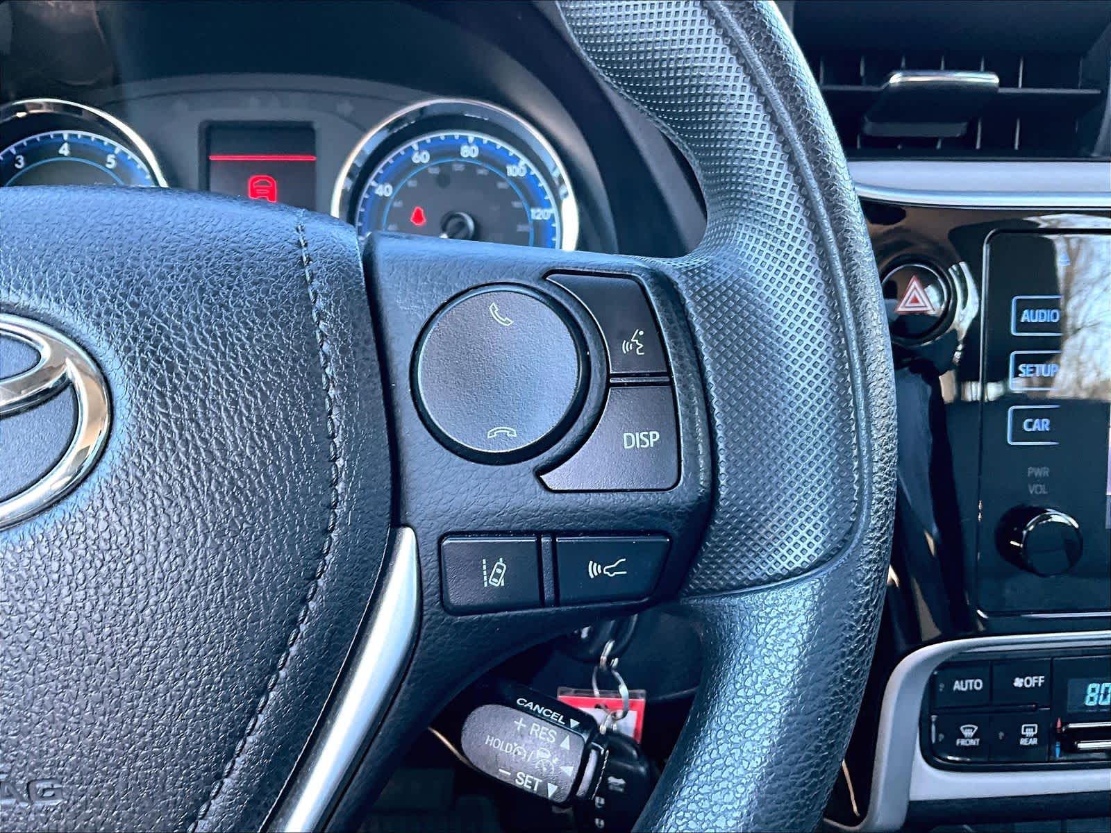 2018 Toyota Corolla LE - Photo 24