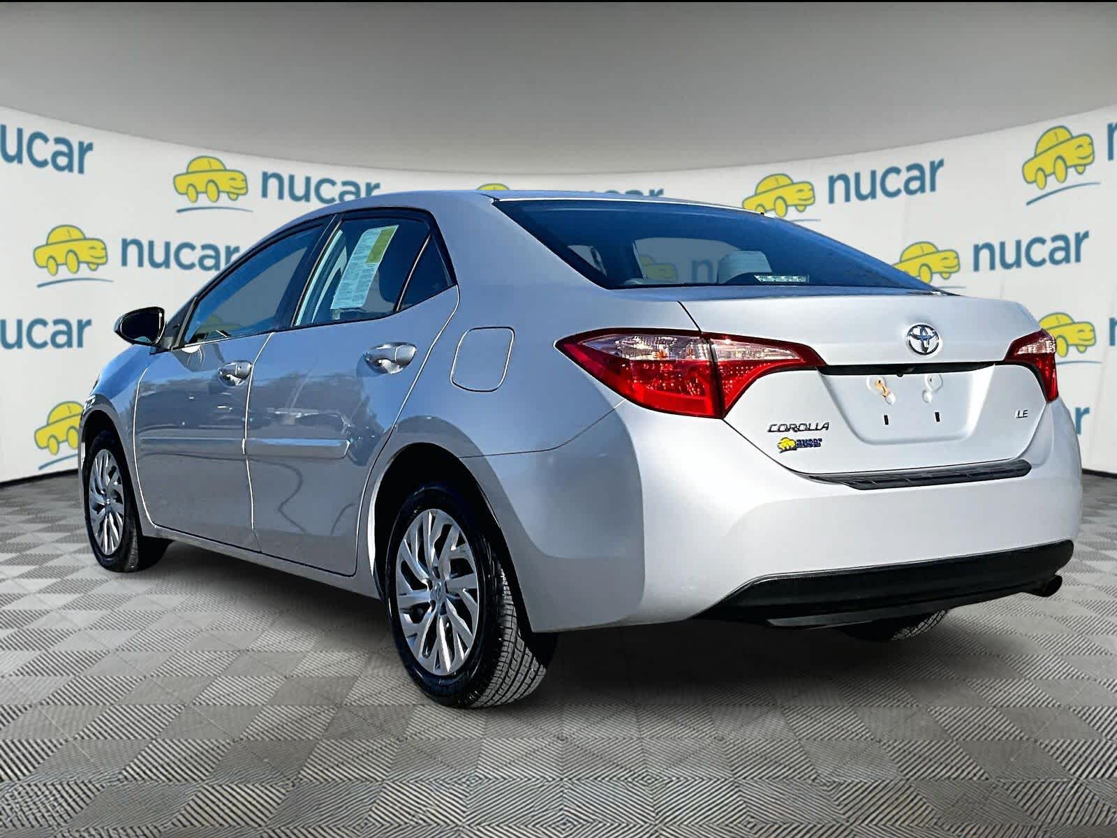 2018 Toyota Corolla LE - Photo 4