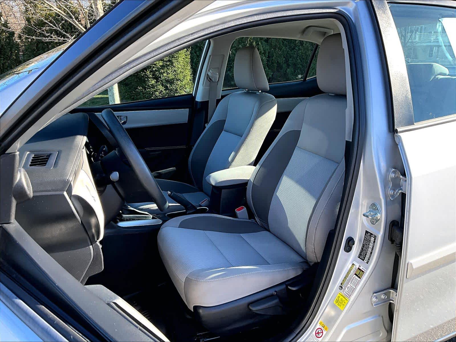 2018 Toyota Corolla LE - Photo 10