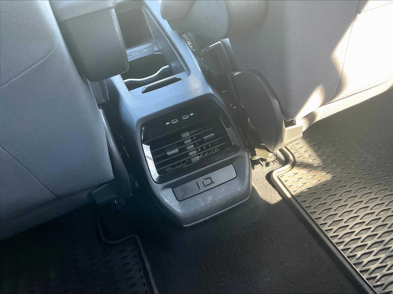 2021 Volkswagen ID.4 Pro - Photo 25