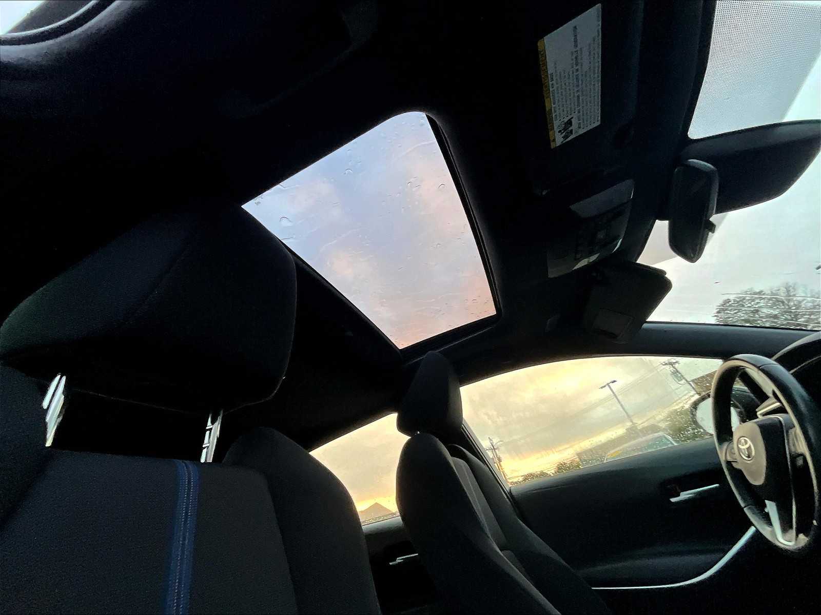 2021 Toyota Corolla SE - Photo 21