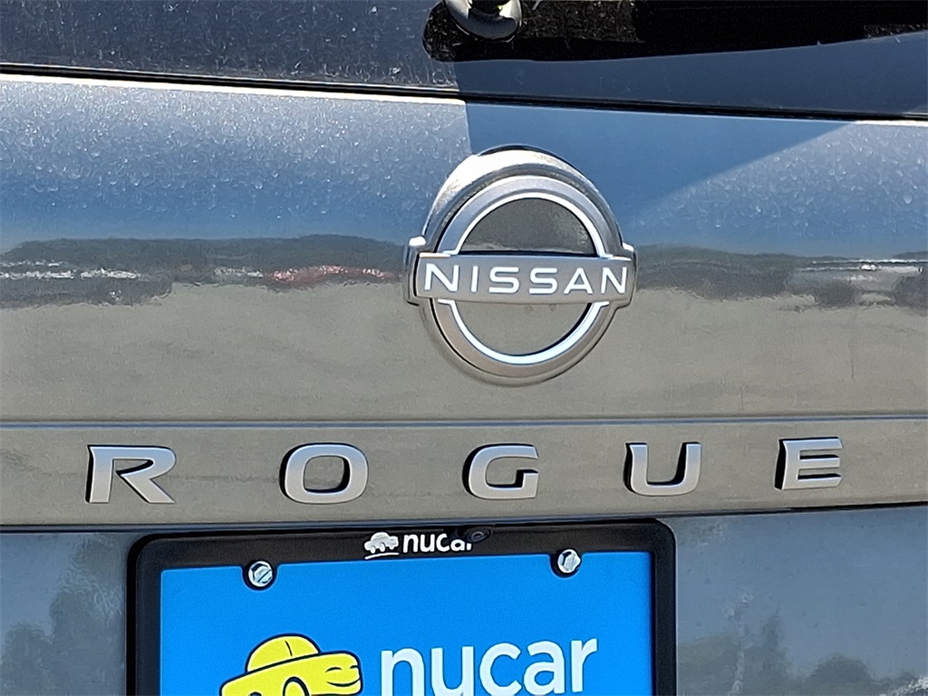 2025 Nissan Rogue SV - Photo 20