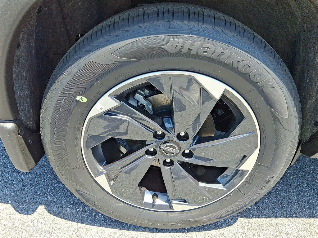 2025 Nissan Rogue SV - Photo 5