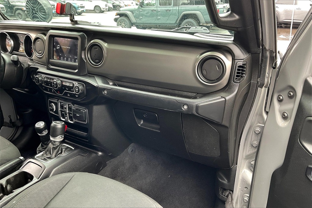 2021 Jeep Gladiator Willys - Photo 12