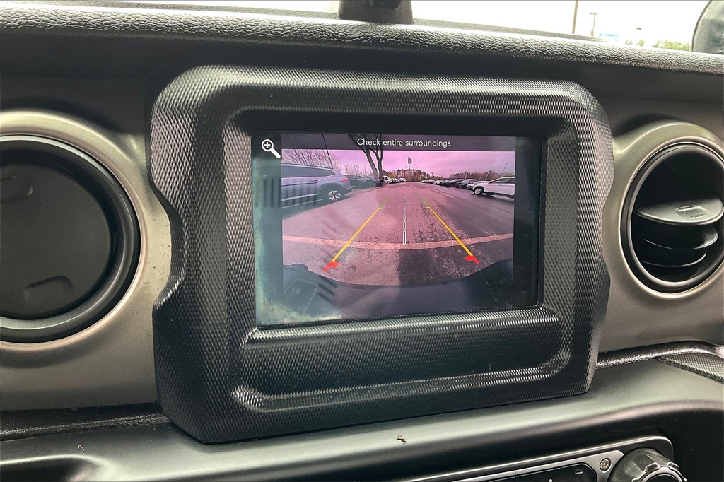 2021 Jeep Gladiator Willys - Photo 18