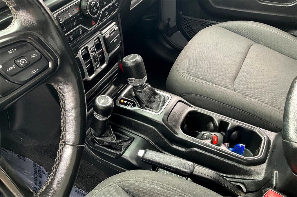 2021 Jeep Gladiator Willys - Photo 19