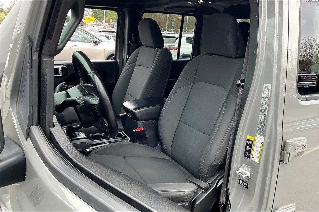 2021 Jeep Gladiator Willys - Photo 9