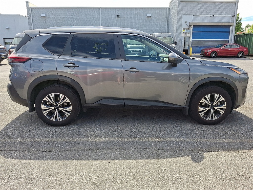2022 Nissan Rogue SV - Photo 6