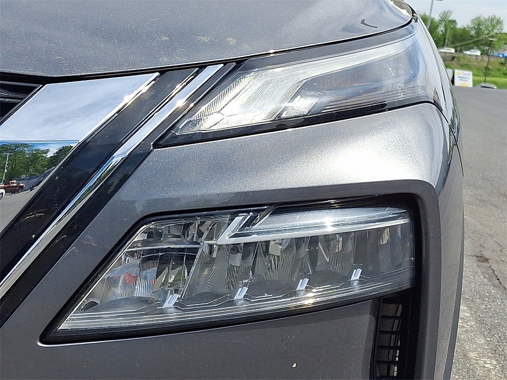 2022 Nissan Rogue SV - Photo 8