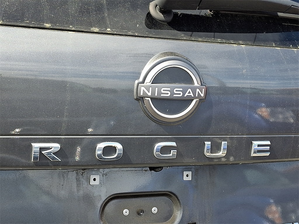 2022 Nissan Rogue SV - Photo 9