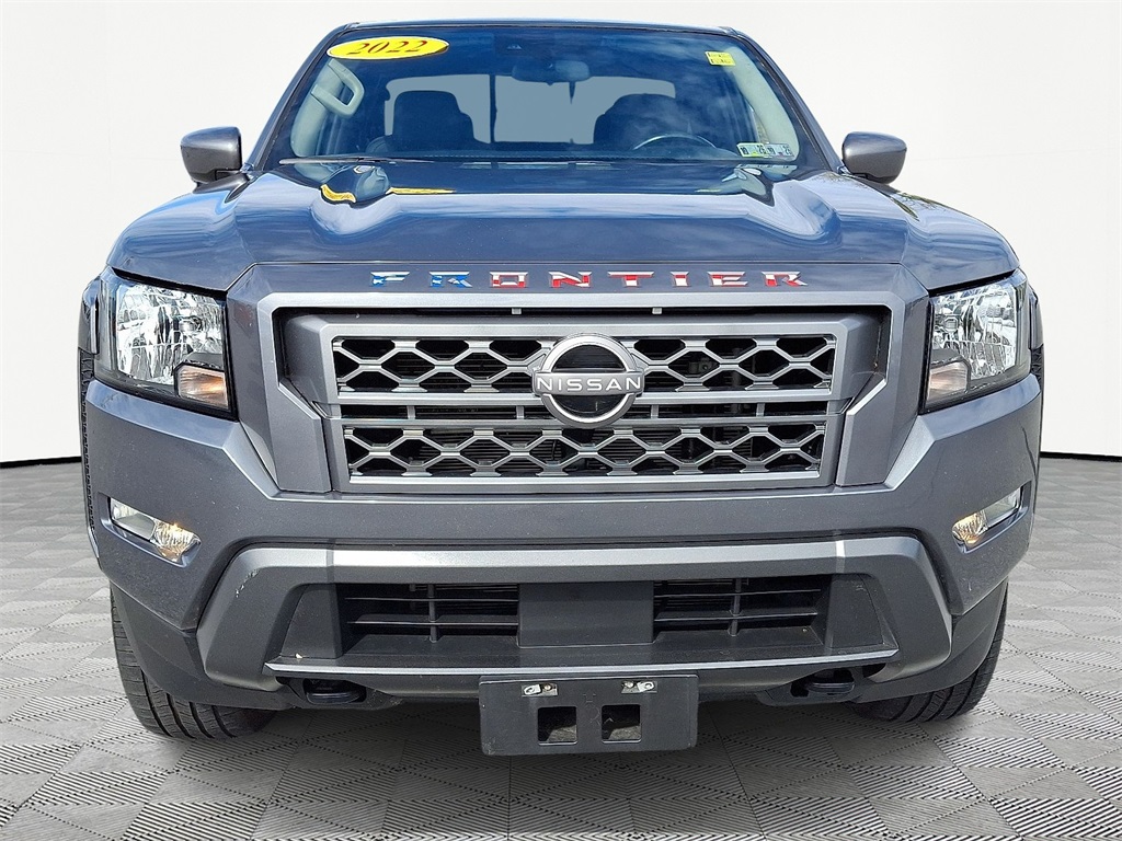 2022 Nissan Frontier SV - Photo 2