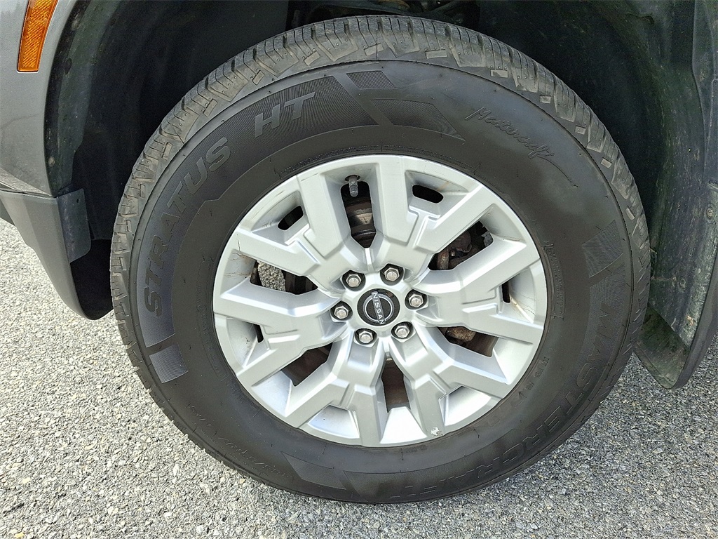 2022 Nissan Frontier SV - Photo 9
