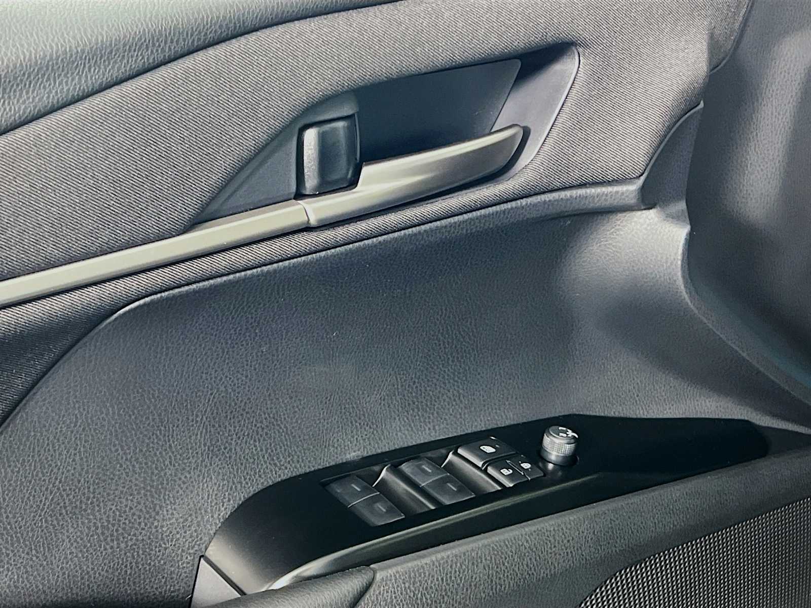 2026 Toyota Camry LE - Photo 16