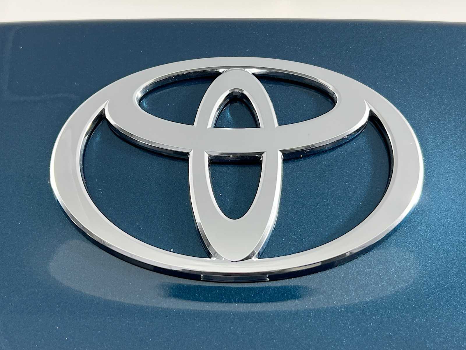 2026 Toyota Camry LE - Photo 18