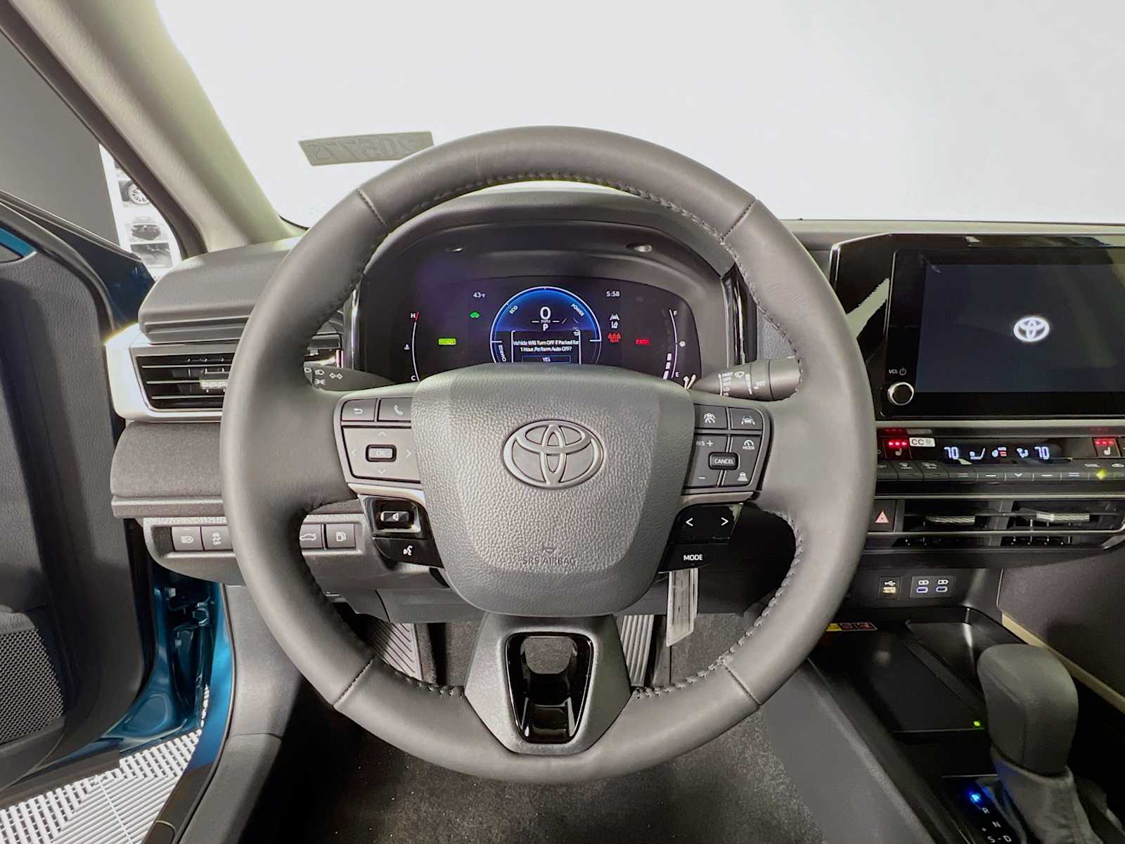 2026 Toyota Camry LE - Photo 7