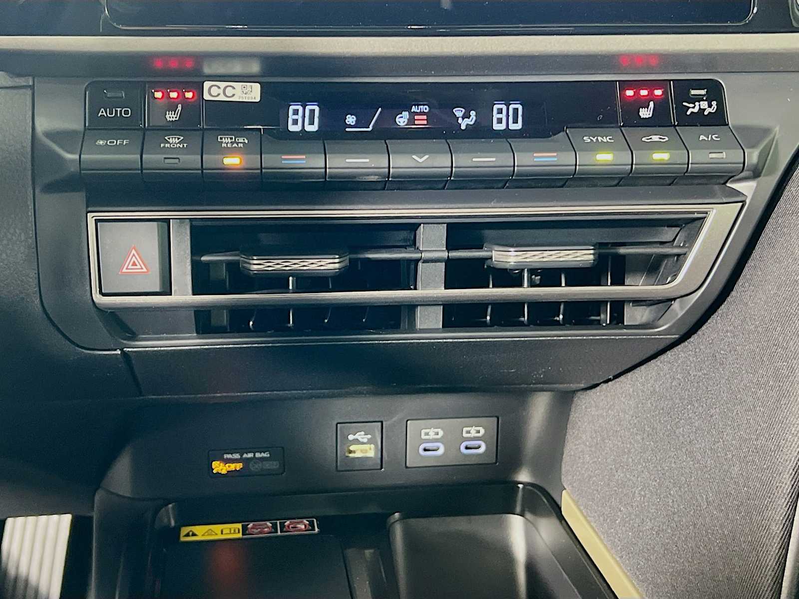 2026 Toyota Camry LE - Photo 10