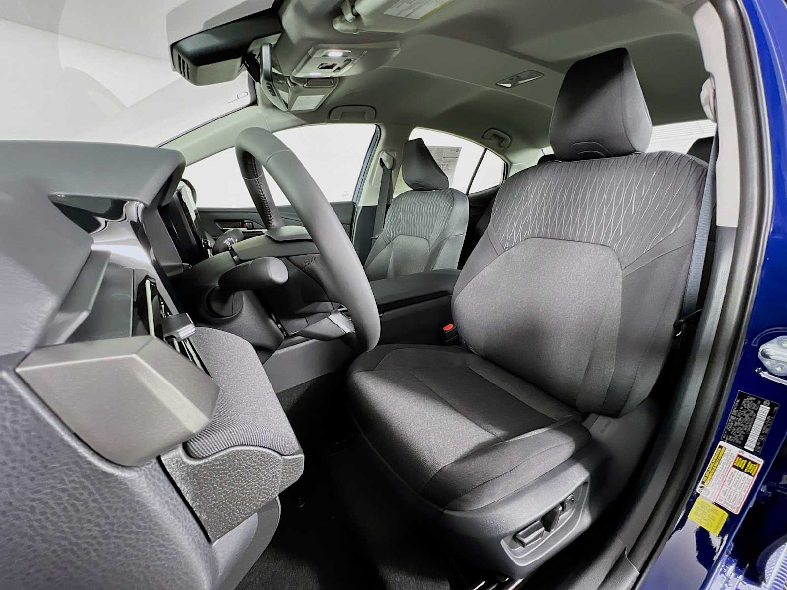 2025 Toyota Camry LE - Photo 12