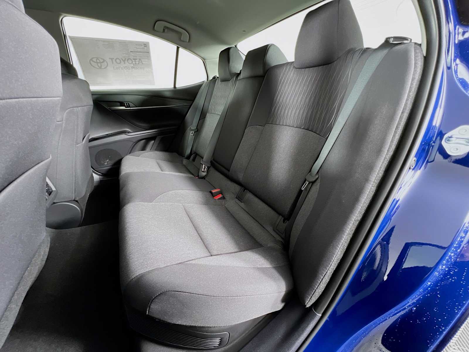 2025 Toyota Camry LE - Photo 13