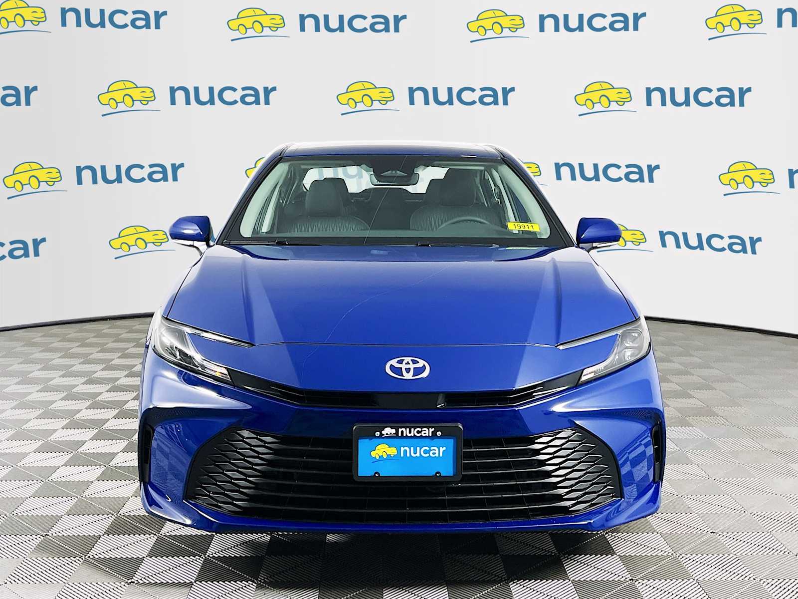 2025 Toyota Camry LE - Photo 2