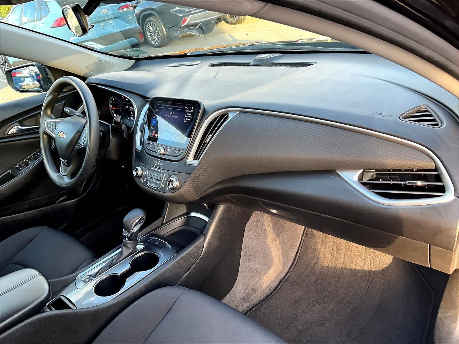 2023 Chevrolet Malibu LT - Photo 14