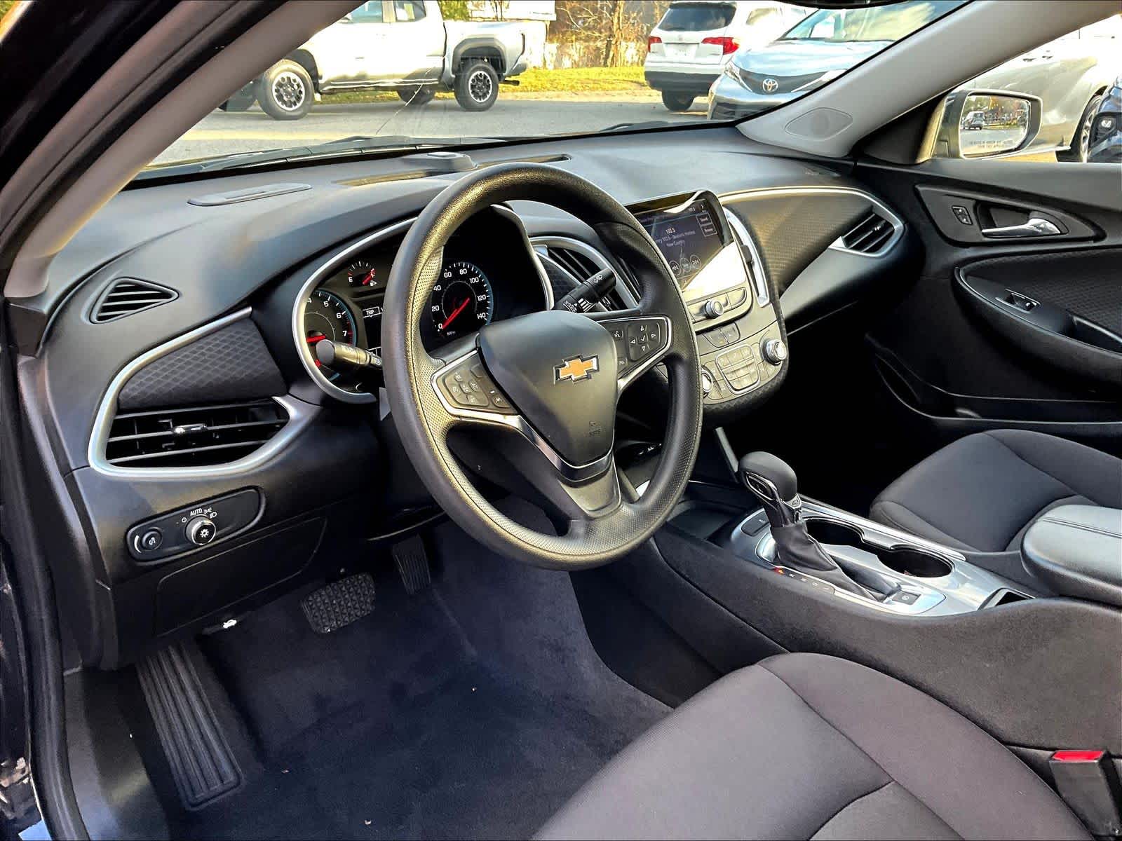 2023 Chevrolet Malibu LT - Photo 8