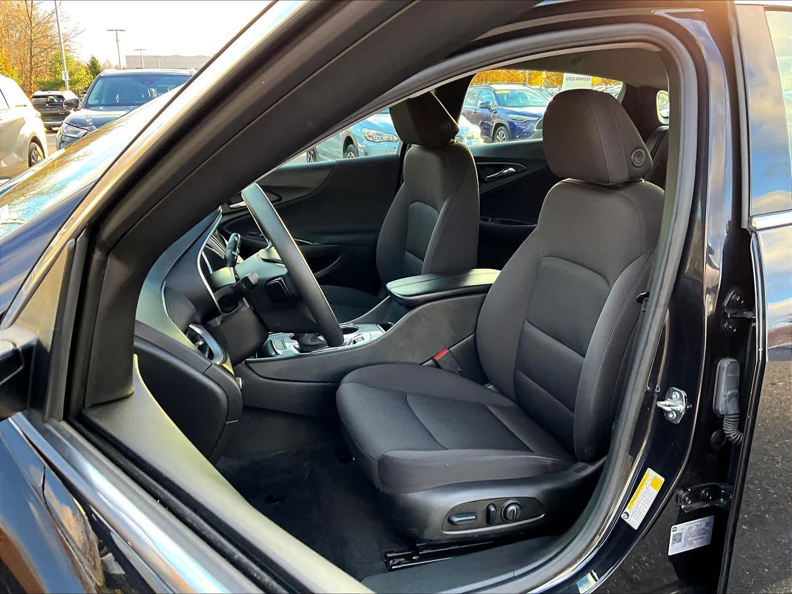 2023 Chevrolet Malibu LT - Photo 10