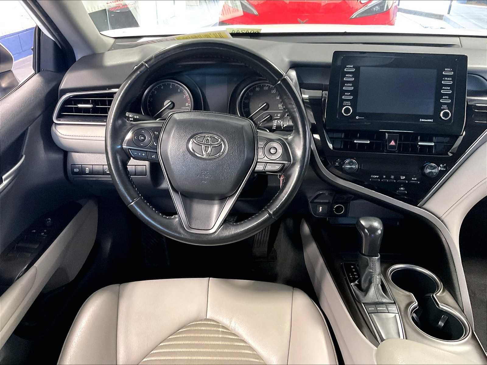 2023 Toyota Camry SE - Photo 17