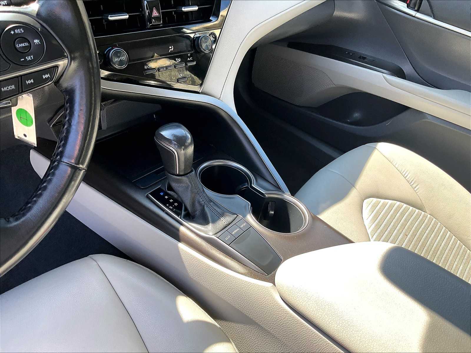 2023 Toyota Camry SE - Photo 20
