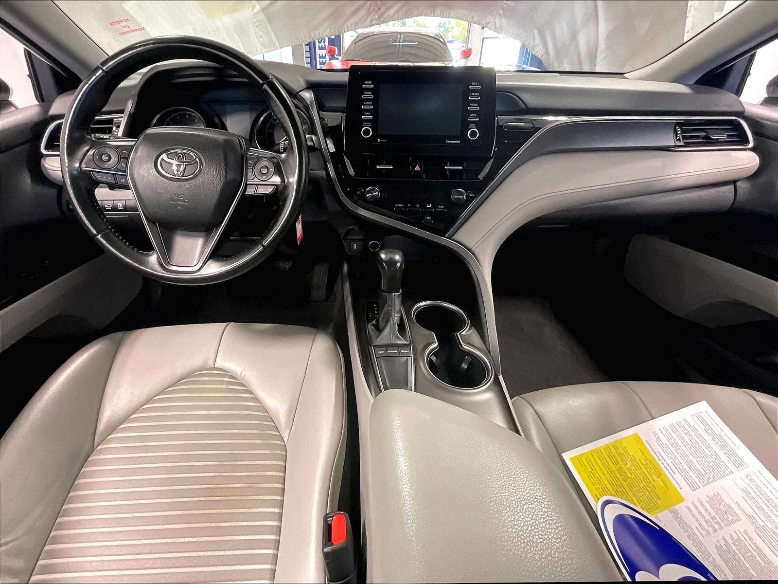 2023 Toyota Camry SE - Photo 21