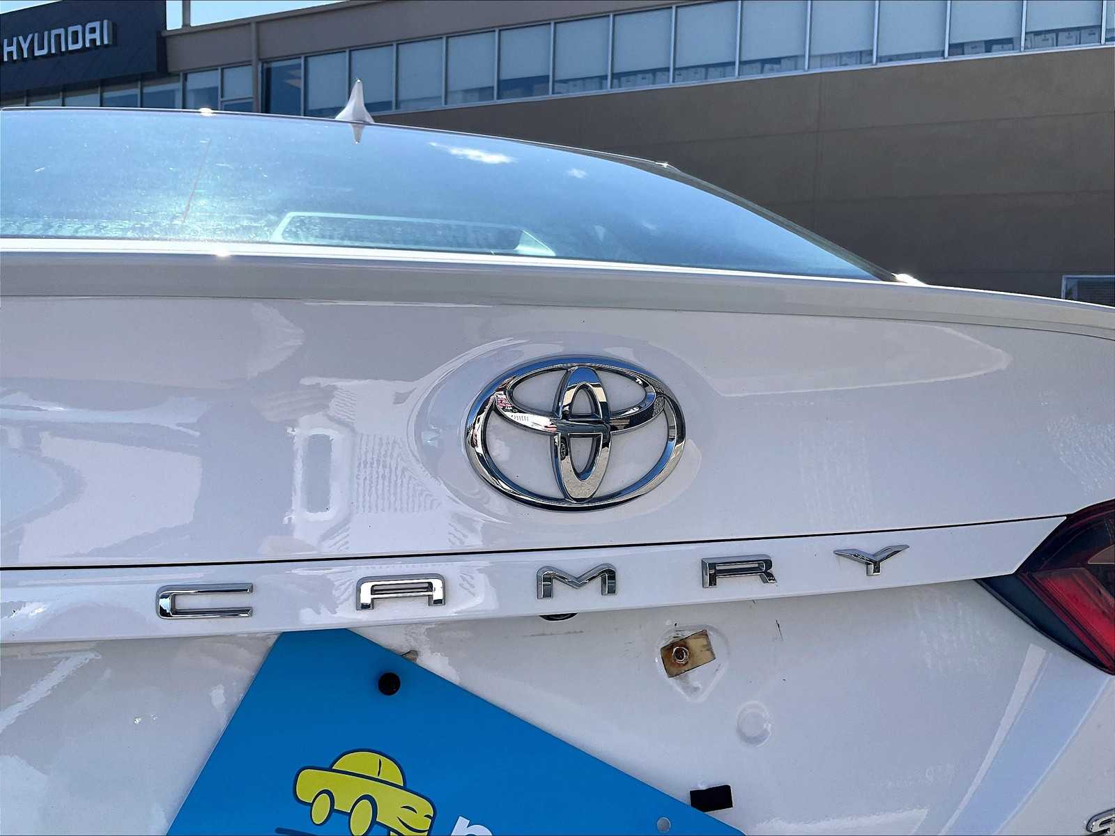 2023 Toyota Camry SE - Photo 28