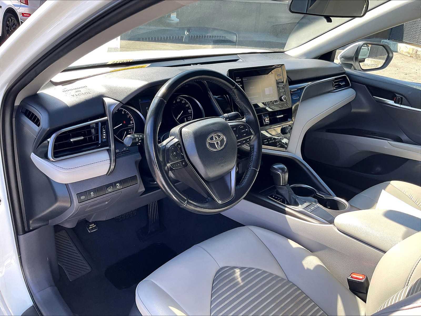 2023 Toyota Camry SE - Photo 8