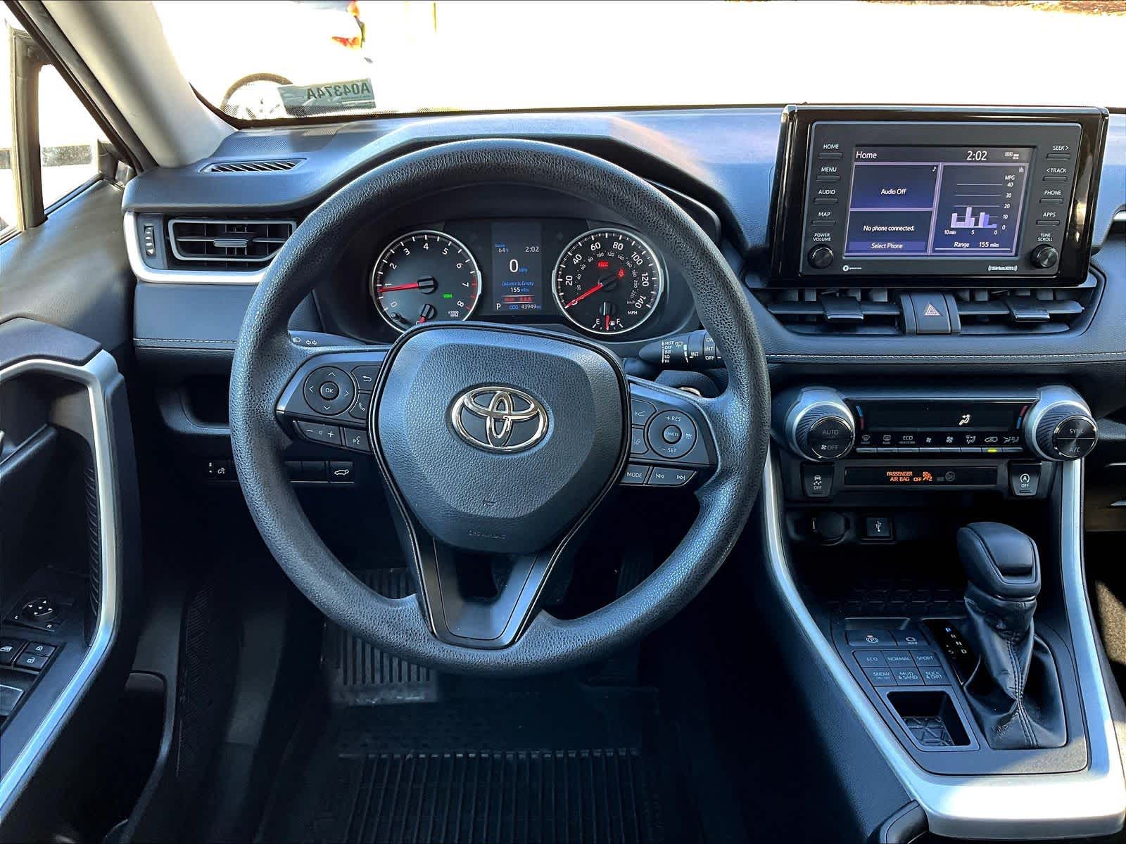 2022 Toyota RAV4 XLE - Photo 17
