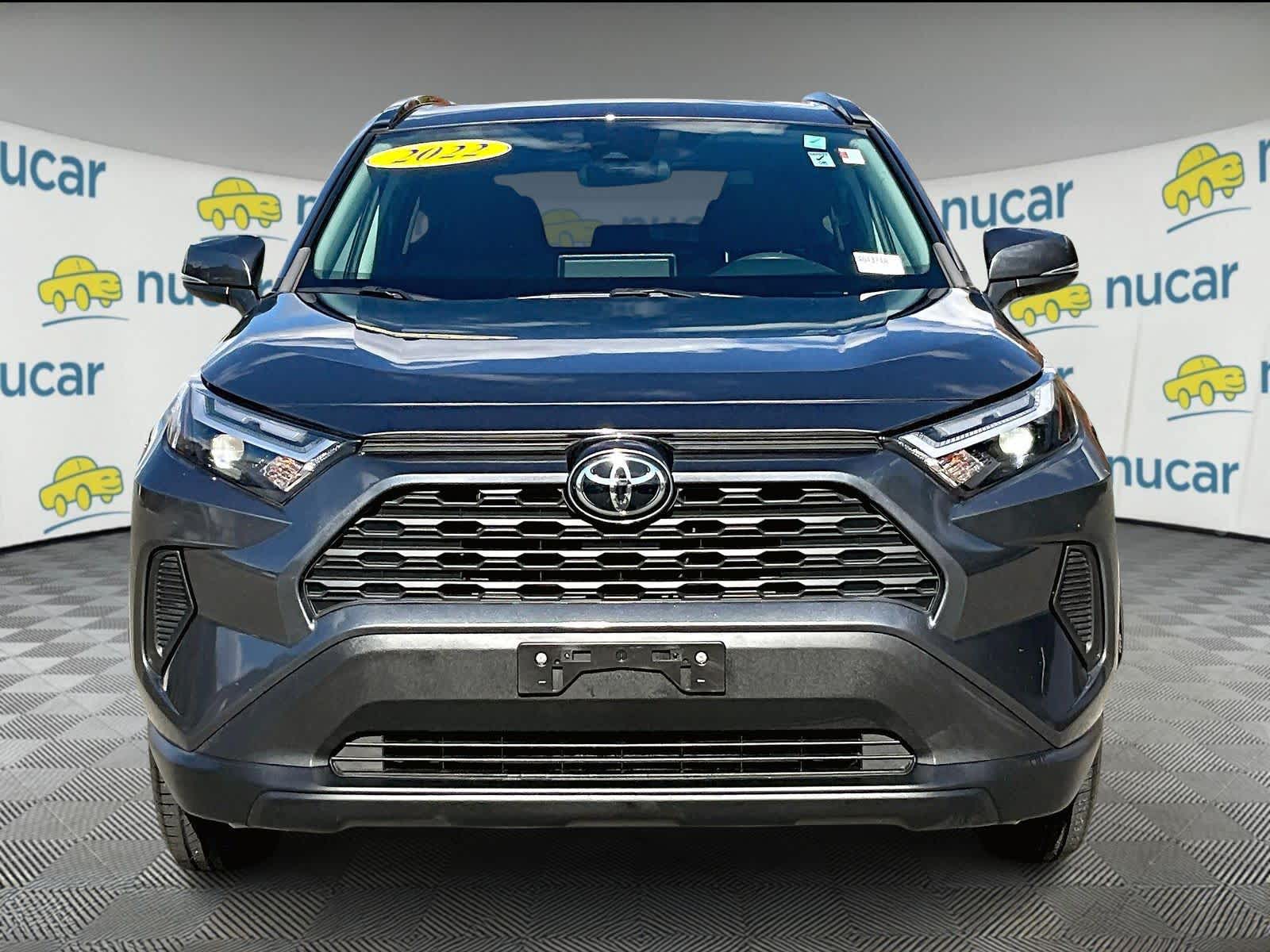 2022 Toyota RAV4 XLE - Photo 2