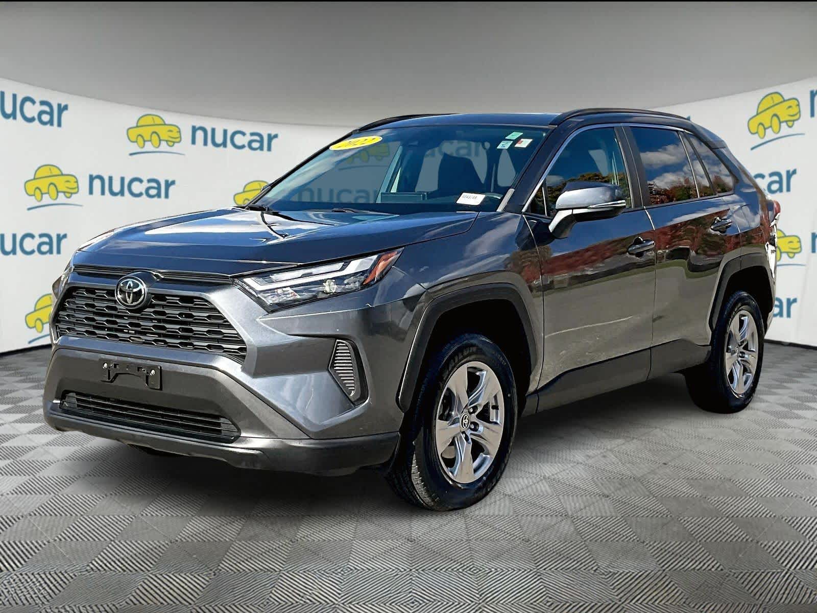 2022 Toyota RAV4 XLE - Photo 3