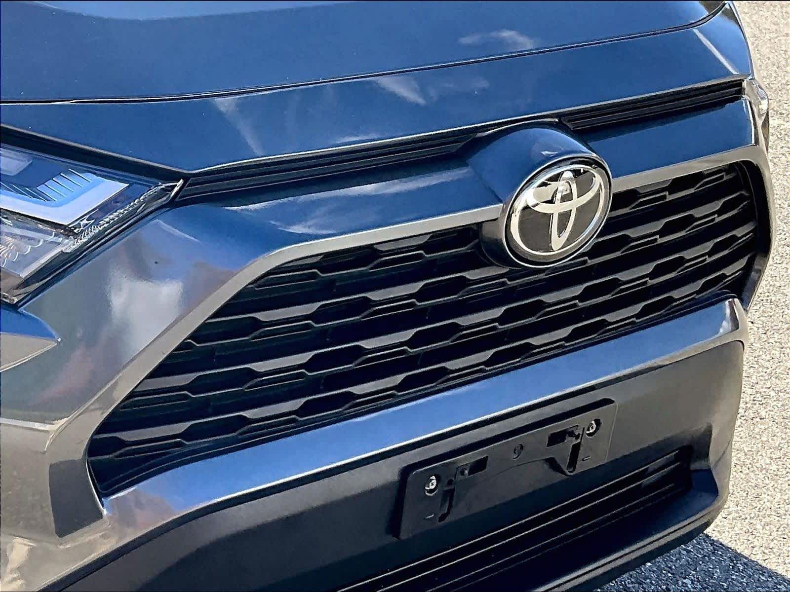 2022 Toyota RAV4 XLE - Photo 32