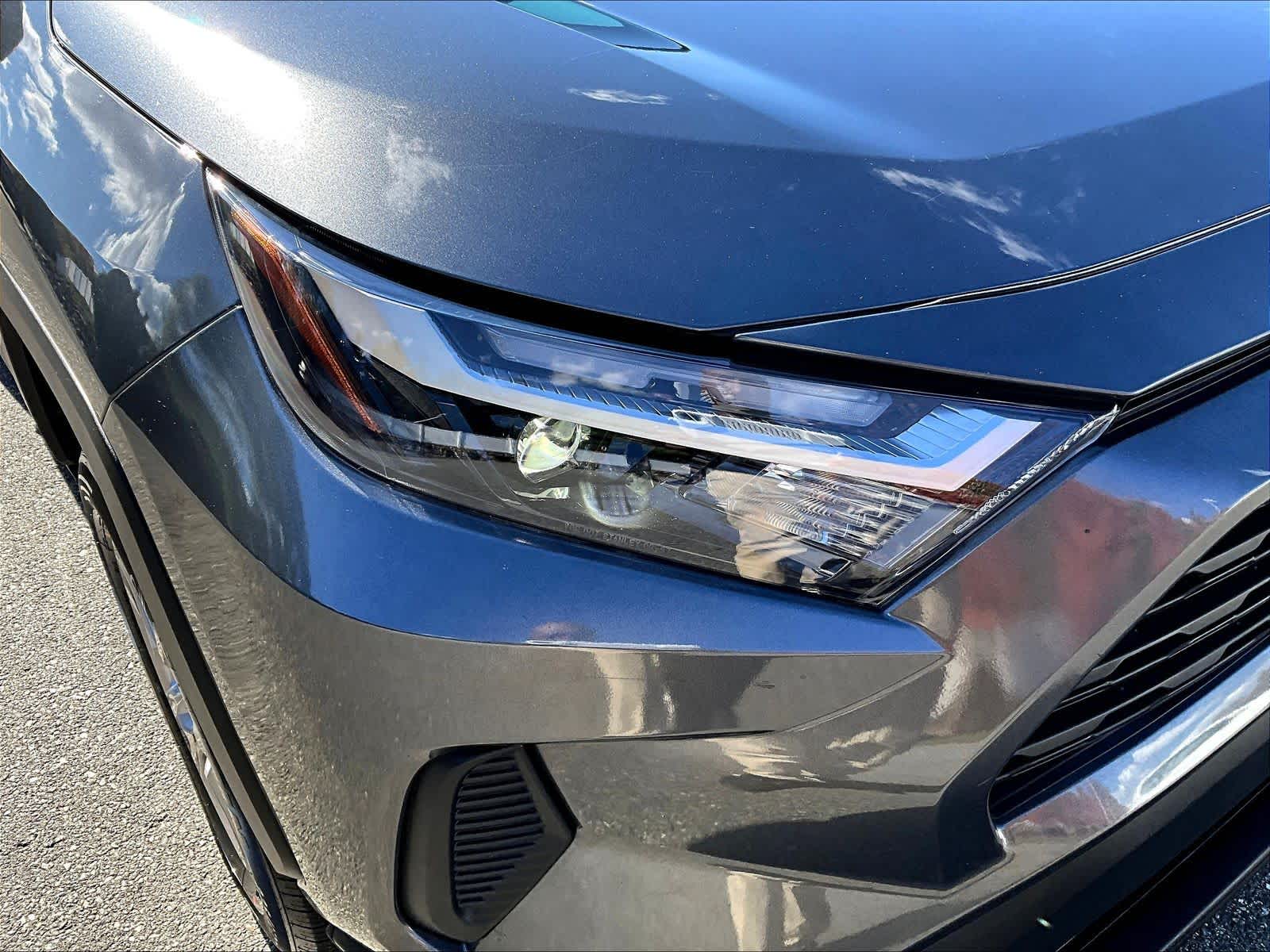 2022 Toyota RAV4 XLE - Photo 33