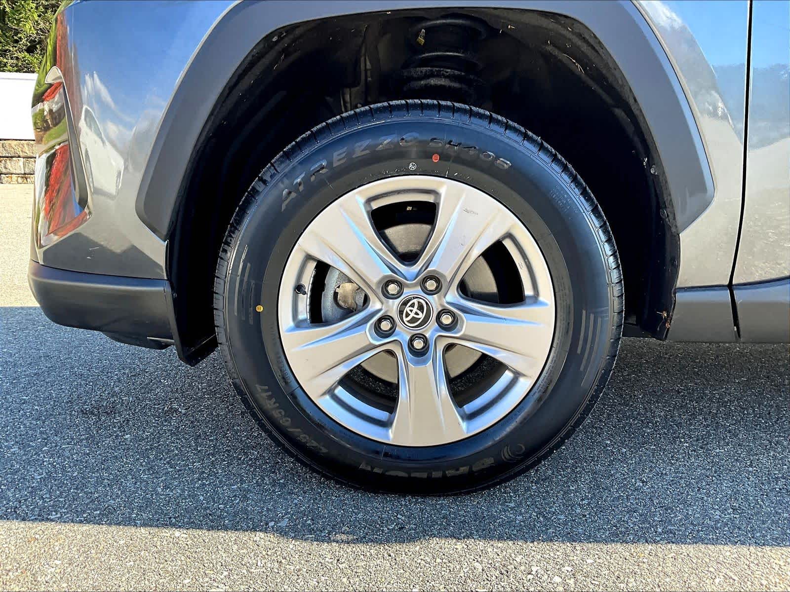 2022 Toyota RAV4 XLE - Photo 7