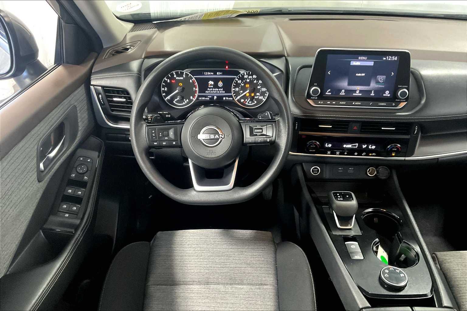 2023 Nissan Rogue SV - Photo 17