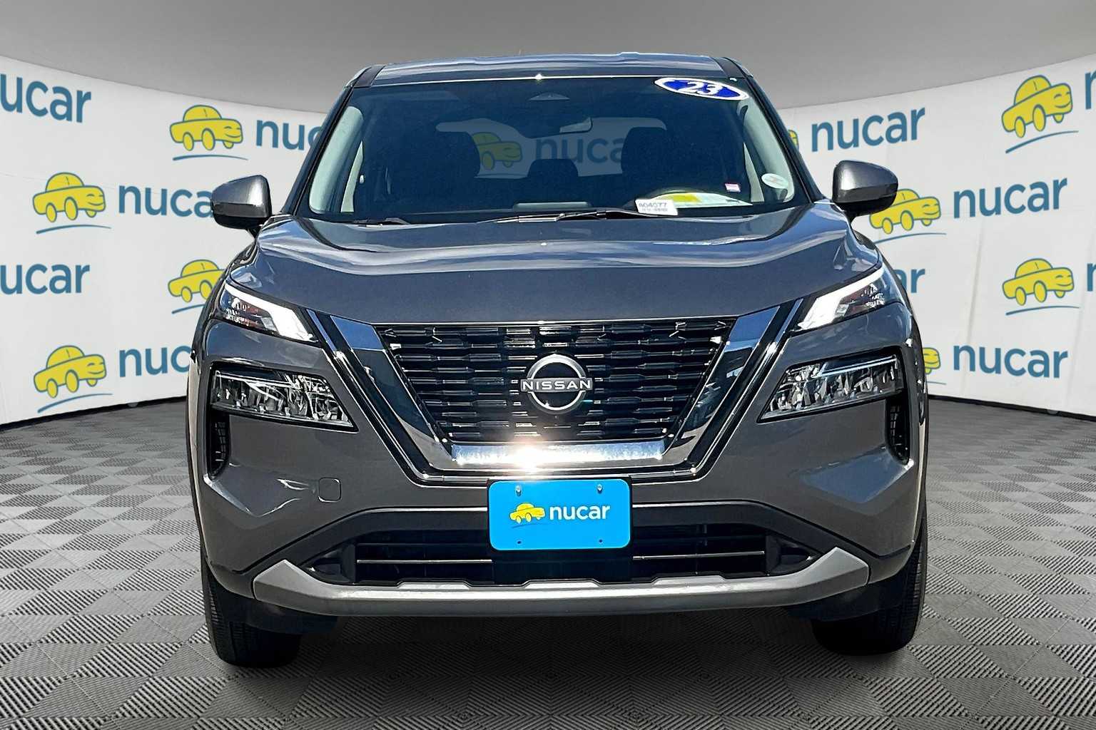 2023 Nissan Rogue SV - Photo 2