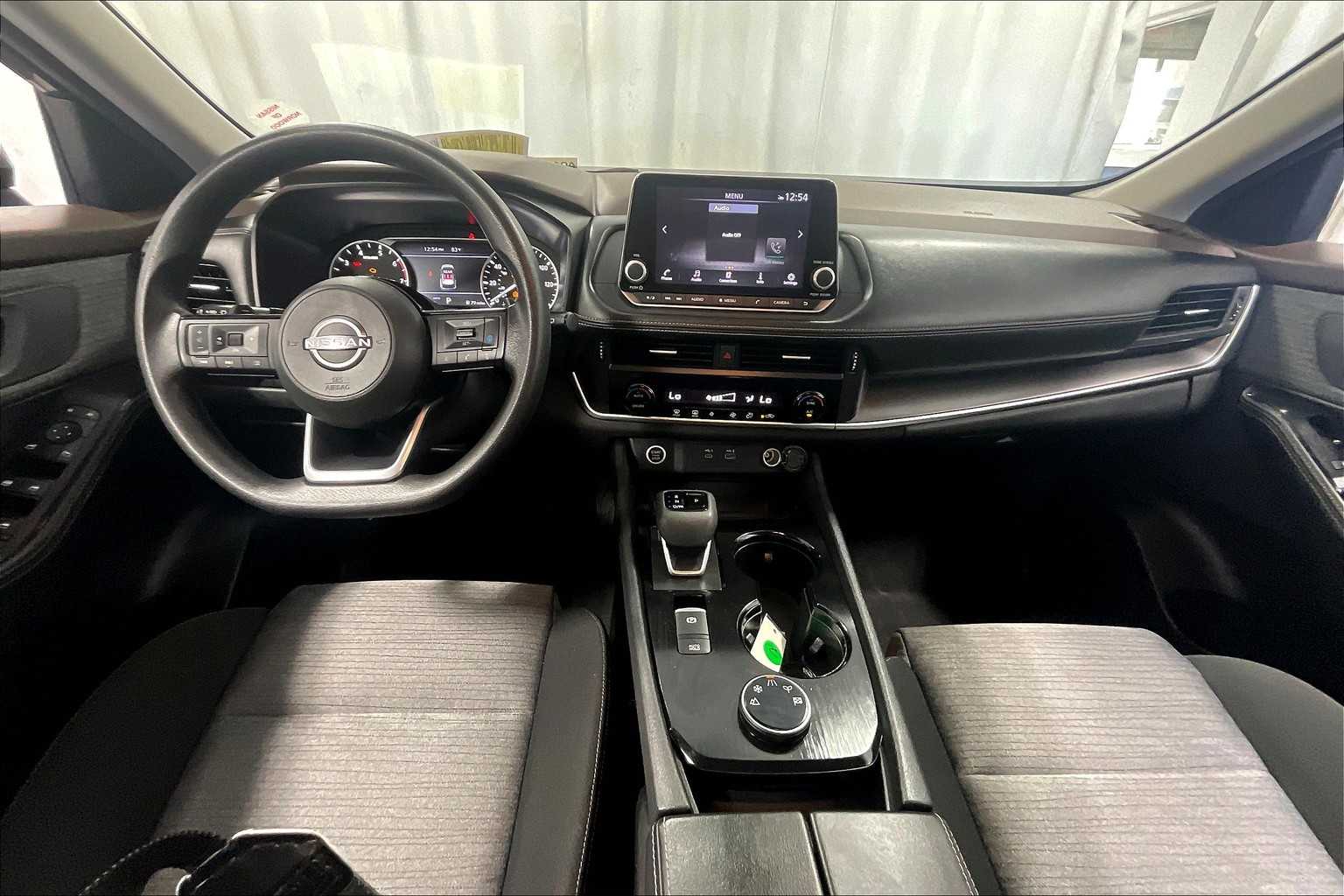 2023 Nissan Rogue SV - Photo 21
