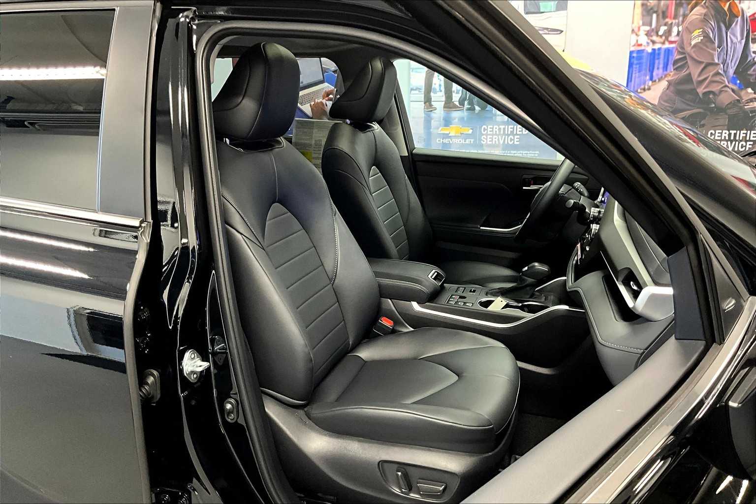 2024 Toyota Highlander XLE - Photo 11